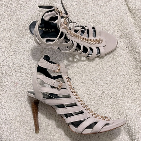 EUC- Coach - 9 - Picture 2 of 11